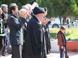 نماز ظهر عاشورا با عظمت وصف ناشدنی ملت عاشورایی سردرود برگزار گردید