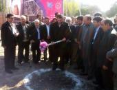 عملیات اجرایی و کلنگ زنی مرکز بزرگ تجارت تابلو فرش ایران در شهر سردرود آغاز شد 